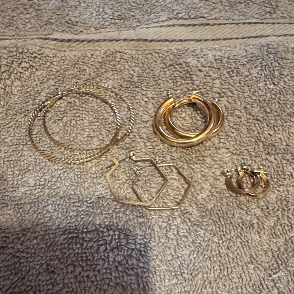 Elegant Gold Tone Hoop Earrings Set